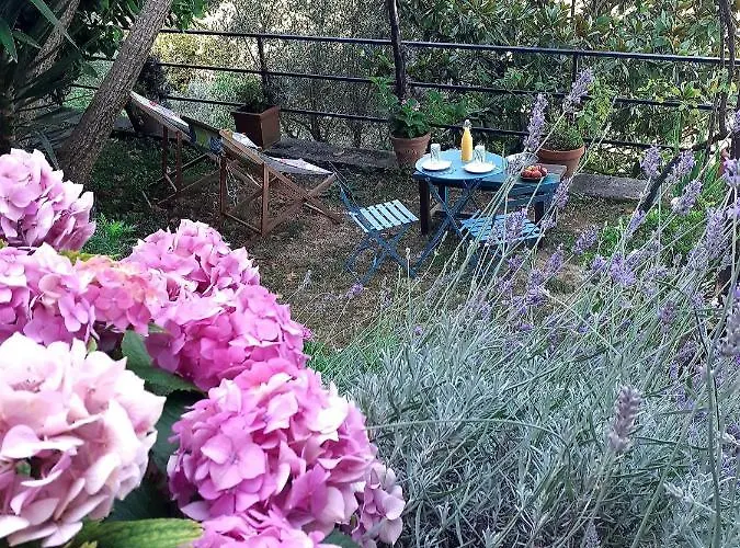 Bed and Breakfast I Glicini 3*