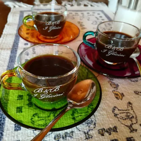 Alojamento de Acomodação e Pequeno-almoço I Glicini 3*